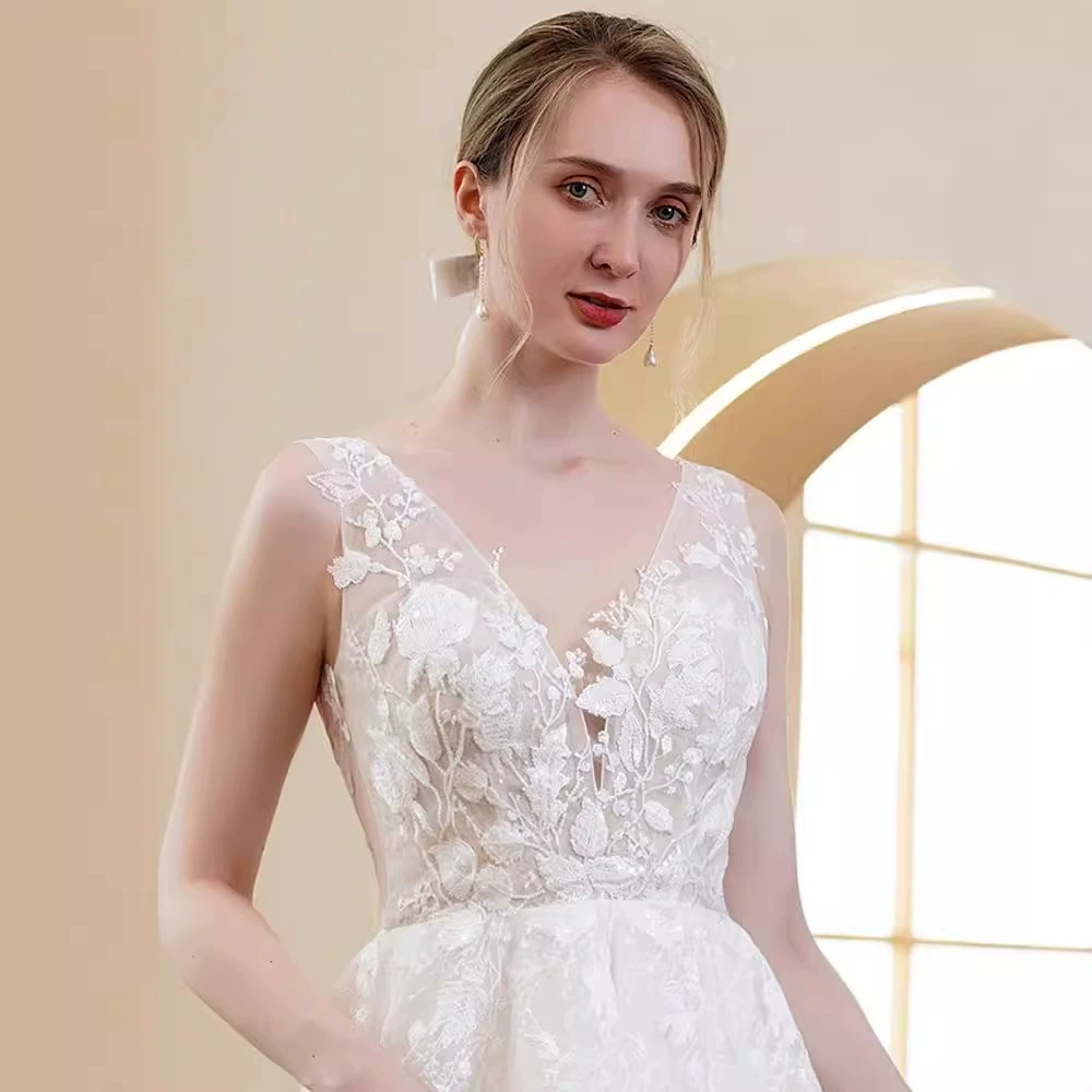 New Lace V-Neck Chapel Train Lightweight Wedding Dress 2025 Summer Minimalist Bridal Outdoor Lawn Gown - Image 4
