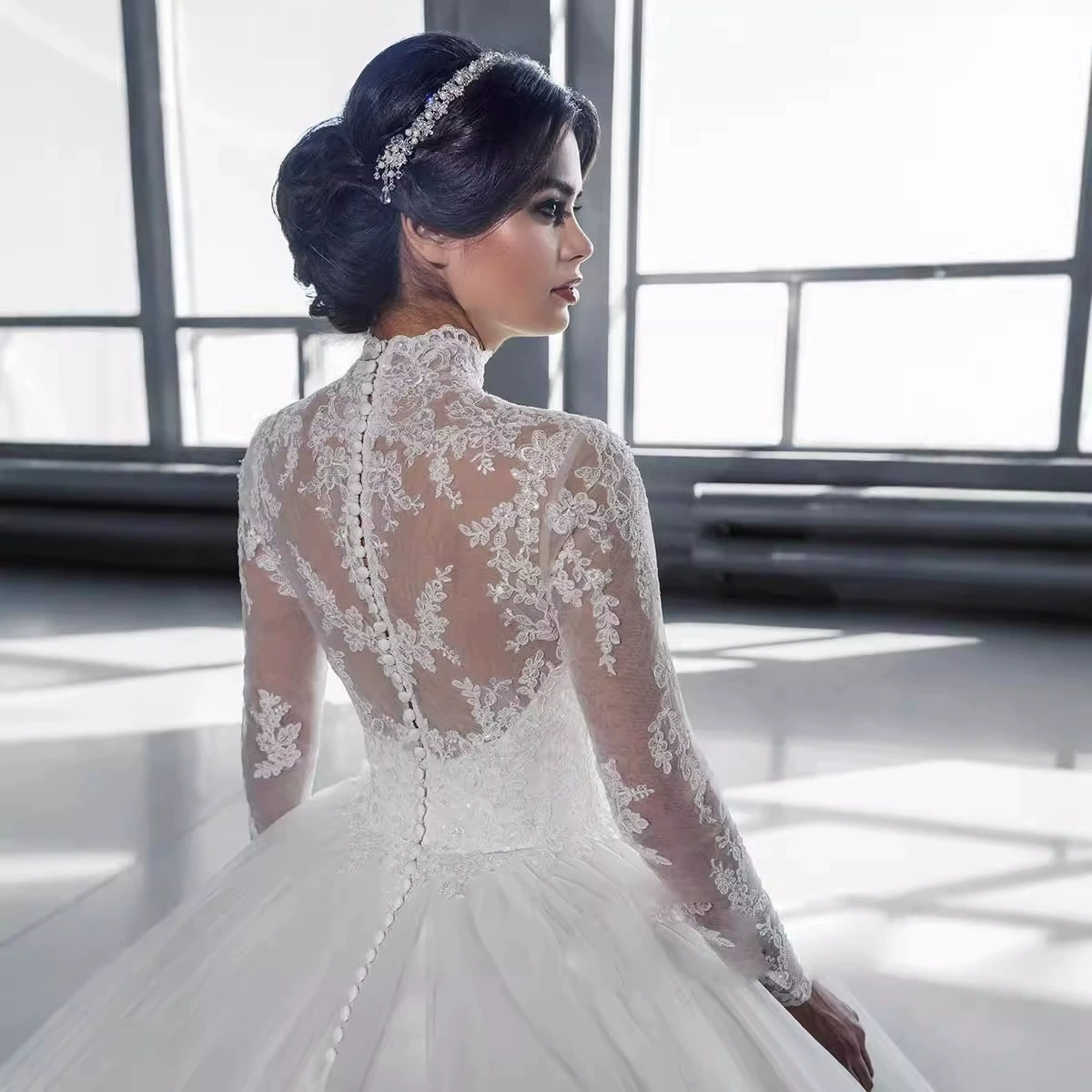 2025 New Lace Strapless Sheer Tulle Long Sleeve Bridal Wedding Dress - Image 4